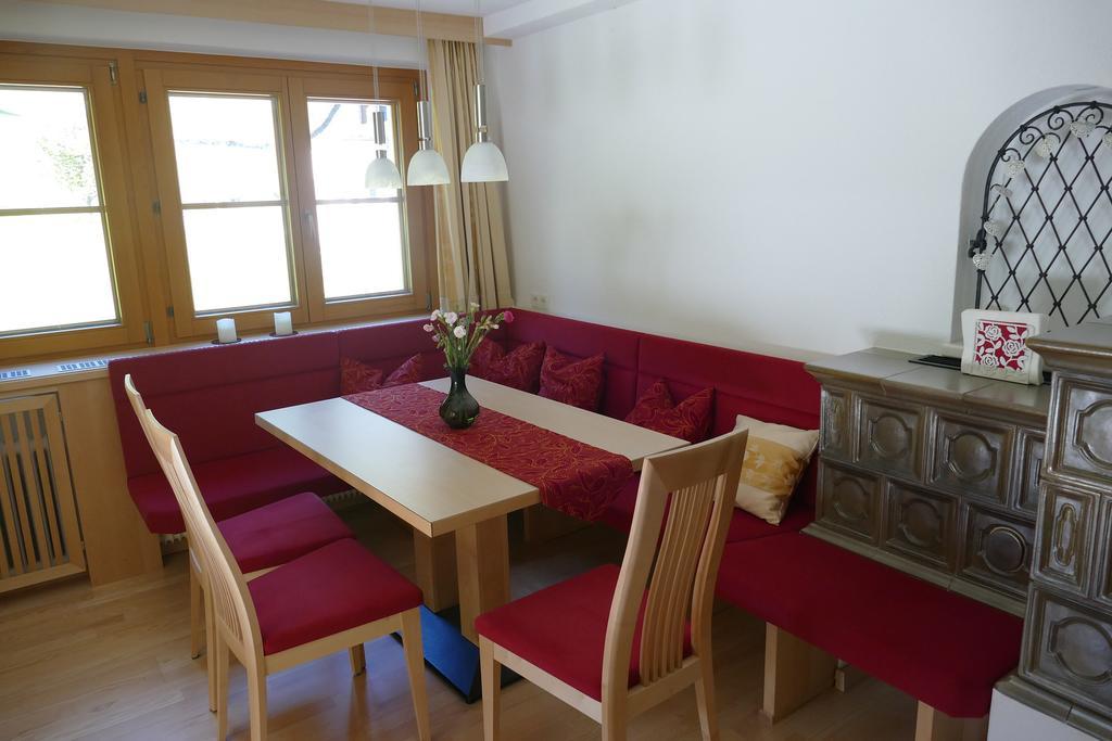 Haus Lundegg Apartamento Finkenberg Exterior foto