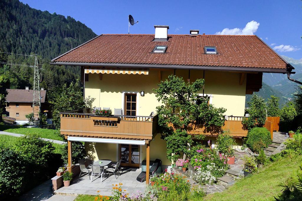 Haus Lundegg Apartamento Finkenberg Exterior foto